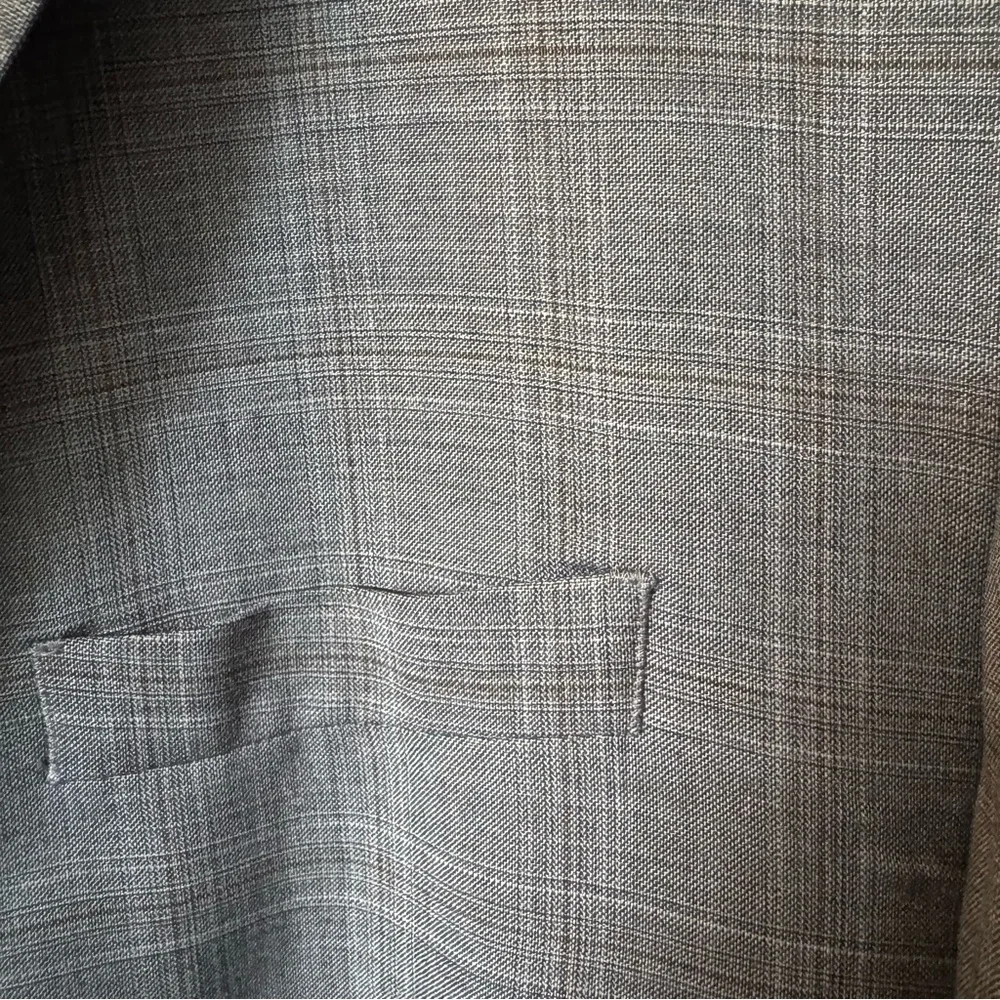 Joseph Abboud Gray Windowpane 2-Piece Suit | Size 54R Jacket, 49W Pants $85